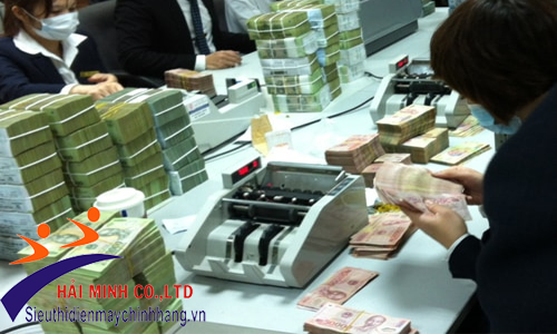 Máy đếm tiền sai sót do người dùng cố tình làm sai